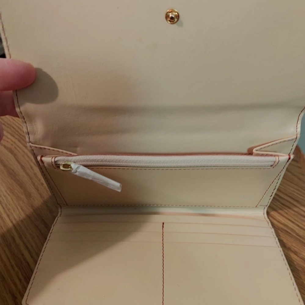 Tula Trifold Wallet - Picture 6 of 6